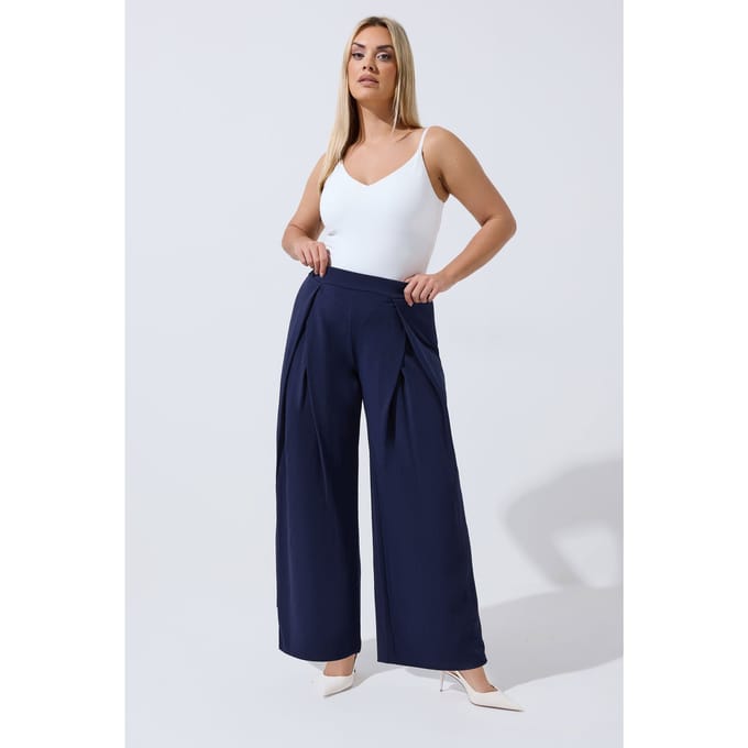 Limited Collection Marineblauwe Geplooide Broek Met Wijde Pijpen Size 44