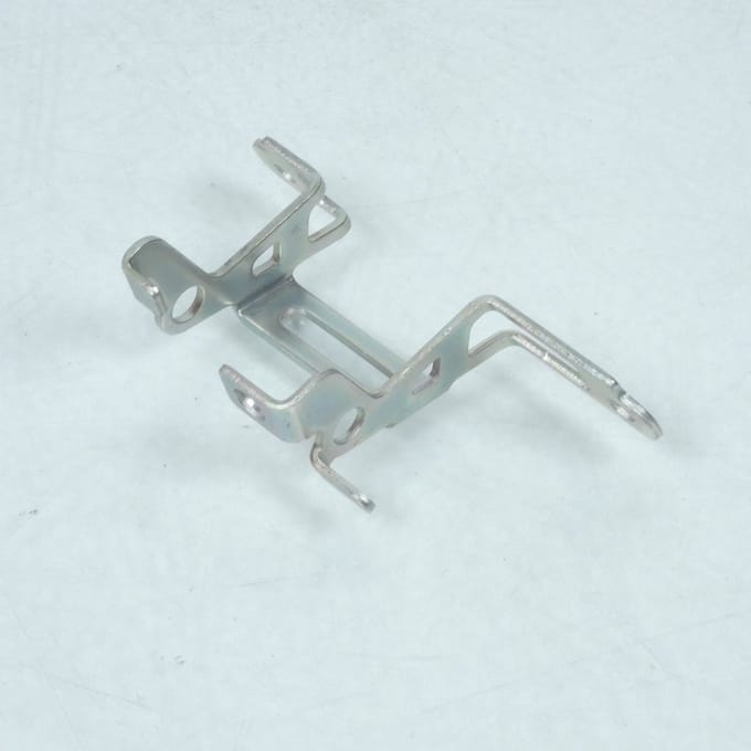 Support charnière boite à gants gauche pour scooter Yamaha 500 Tmax 4B5-21796-01