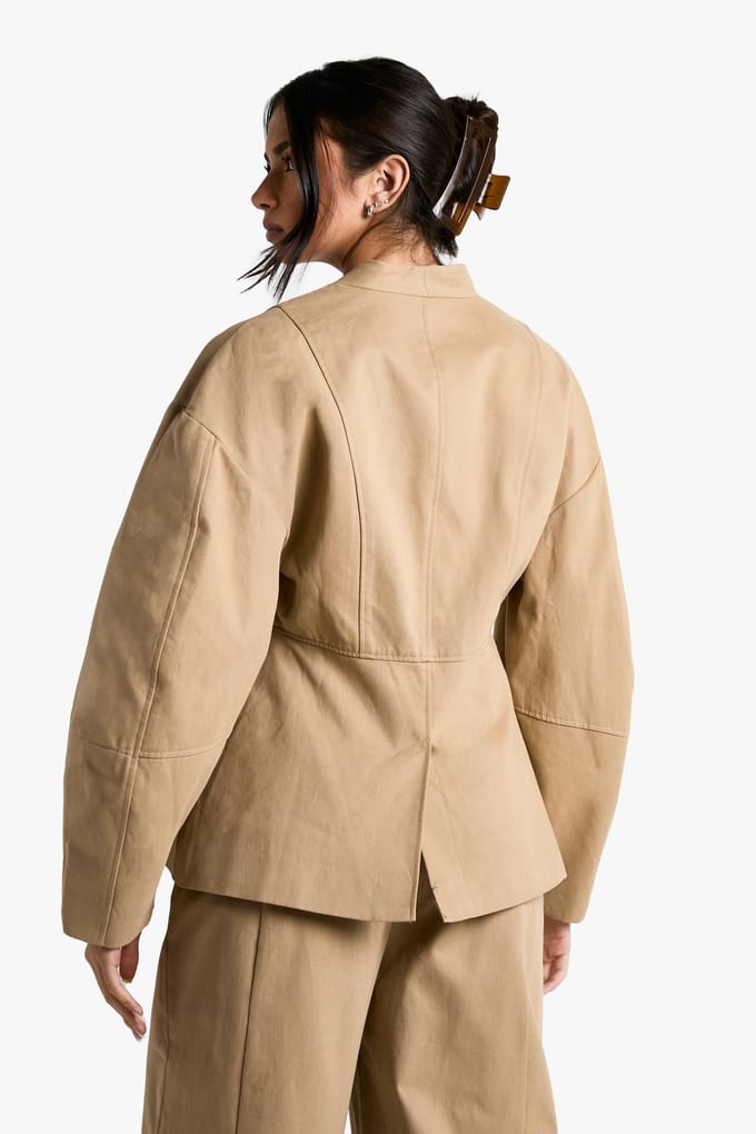 boohoo Dames Tailored Twill Barrel Sleeve Blazer | Beige | Maat: 40