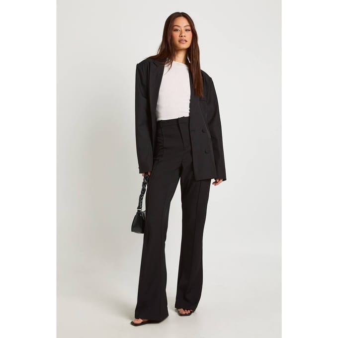 Dames Tall Boohoo Basics Getailleerde Flare Broek | Zwart | Maat: 34