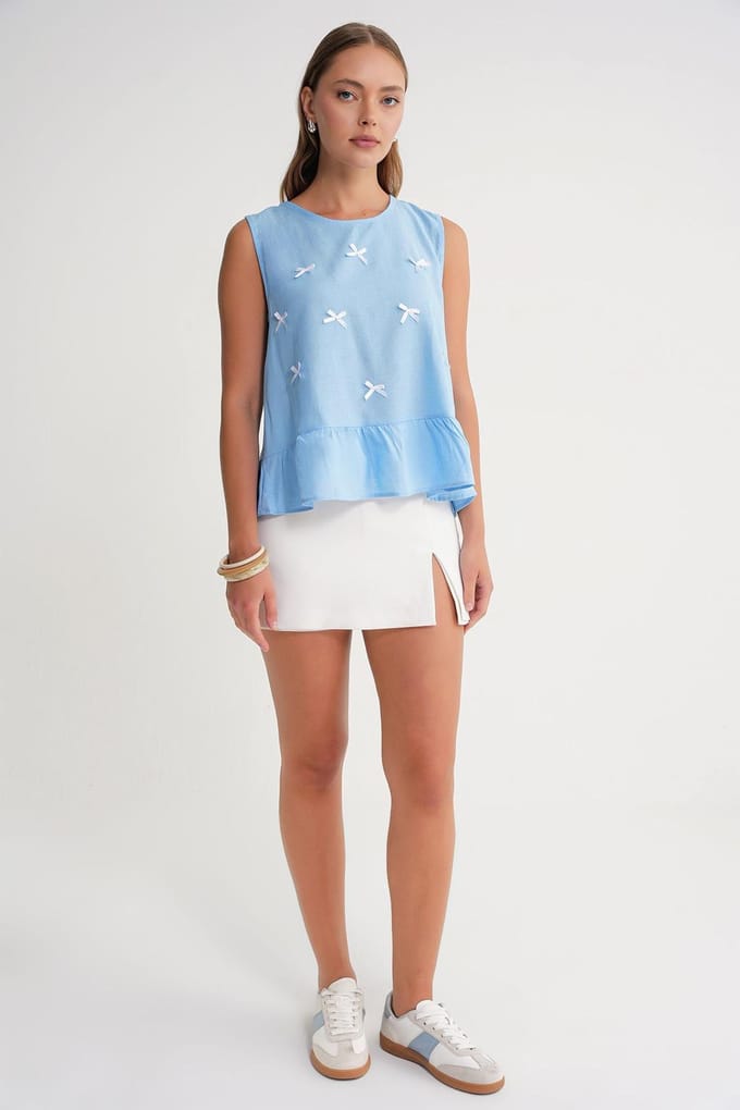 Crew Neck Blouse met Strikdetail