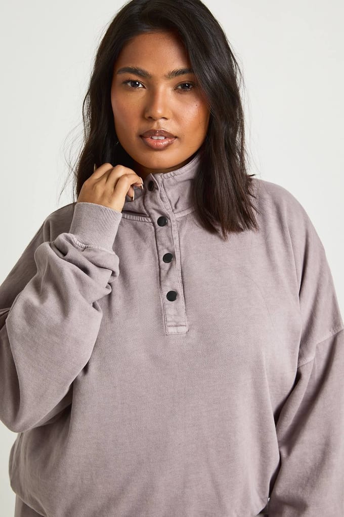 boohoo Dames Plus Washed Funnel Neck Sweatshirt Trainingspak | Grape | Maat: 28