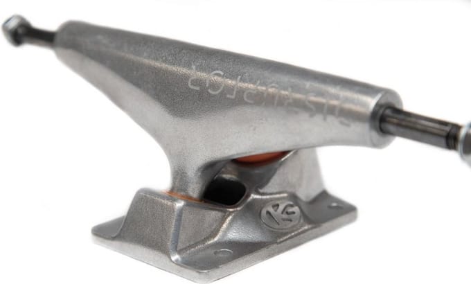 GrindKing trucks Disruptor Raw set van 2