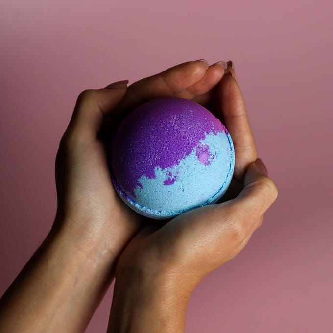 Jumbo Bath Bomb - Amethyst Creed