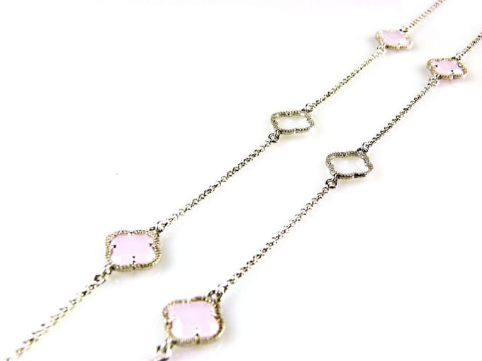 model Fiori open klavers collier in zilver lichtroze klavers
