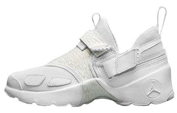Jordan Trunner LX Heiress Frost White GS 897997-100 36