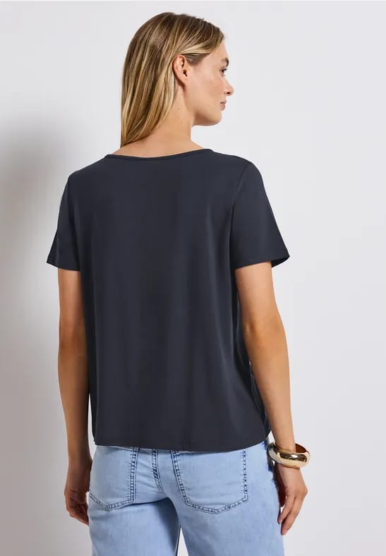 Shirt met uitsnijding