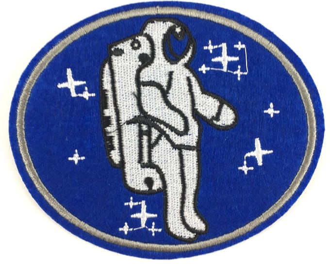Patchy® – Astronaut Strijk Embleem Patch Witte Sterren 10.2 cm / 9.7 cm / Blauw Wit - Patches