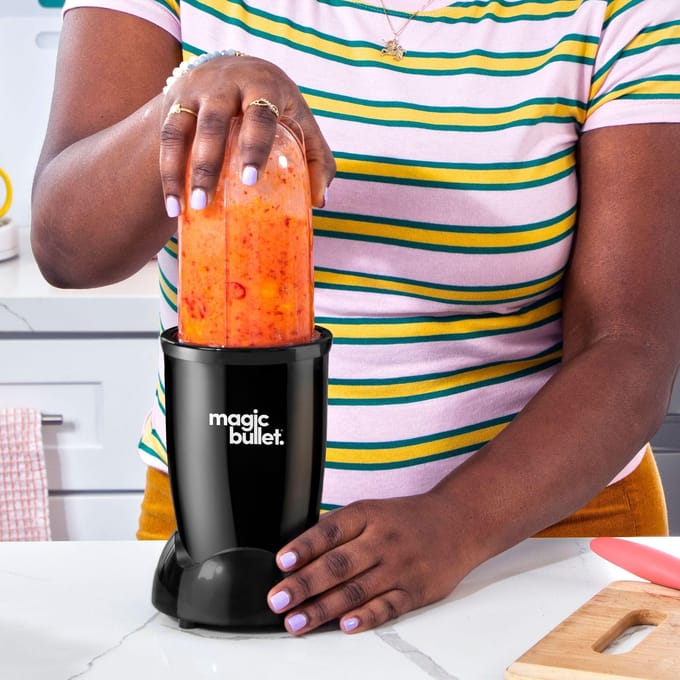 Blender - NUTRIBULLET MagicBullet - MBR04B - 200W - 560 ml - Noir -1 gourde incluse - Sans BPA