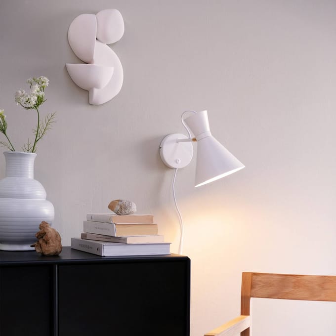 Dyberg Larsen wandlamp Cindy, wit, metaal, breedte 20,5 cm