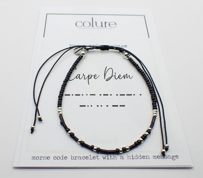 Colure® morse code armband glanzendzwart Carpe Diem