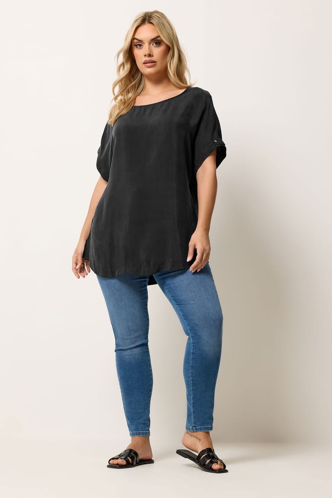 Yours Zwarte Top Met Tabdetail Op De Mouwen Size 44