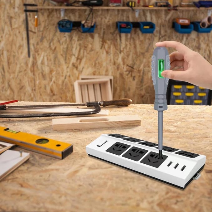 Spanningstester Schroevendraaier - Elektrische Tester - Elektriciteit Controleren - Magnetische Kop - 16.8 cm - Wit