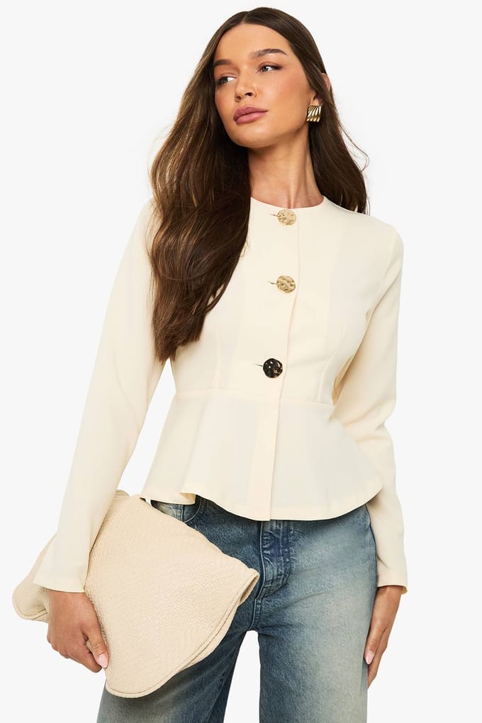 boohoo Dames Gouden Knop Peplum Blazer | Boter | Maat: 36