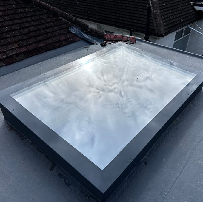 Plat Dakraam 60x60 cm – HR+++ Triple Glas – Daklicht voor Plat Dak – UV-werend