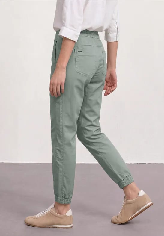 Slim legs broek in een lichtgewicht stof