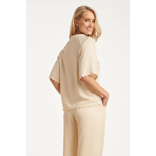 Smashed Lemon Dames blouse met golvende afwerking en korte mouwen |