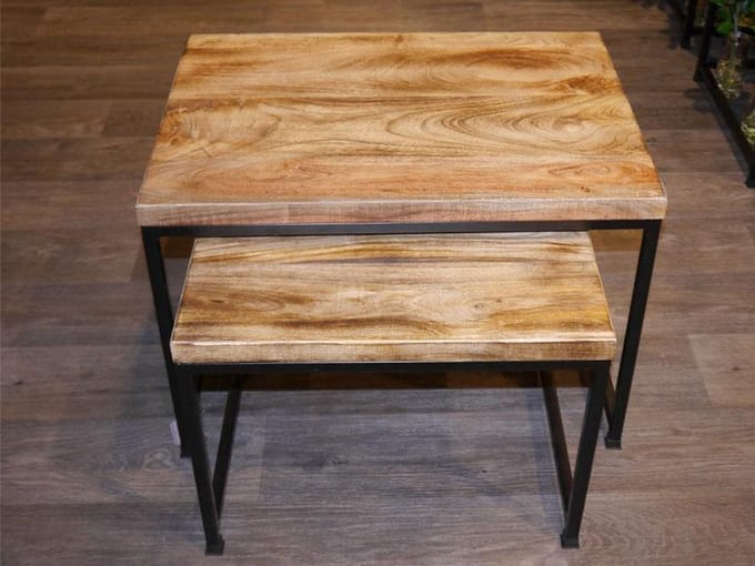 SENSE INDUSTRIËLE SALONTAFEL S/2 -BIJZETTAFEL - GERECYLED MANGOHOUTBALD TAFEL