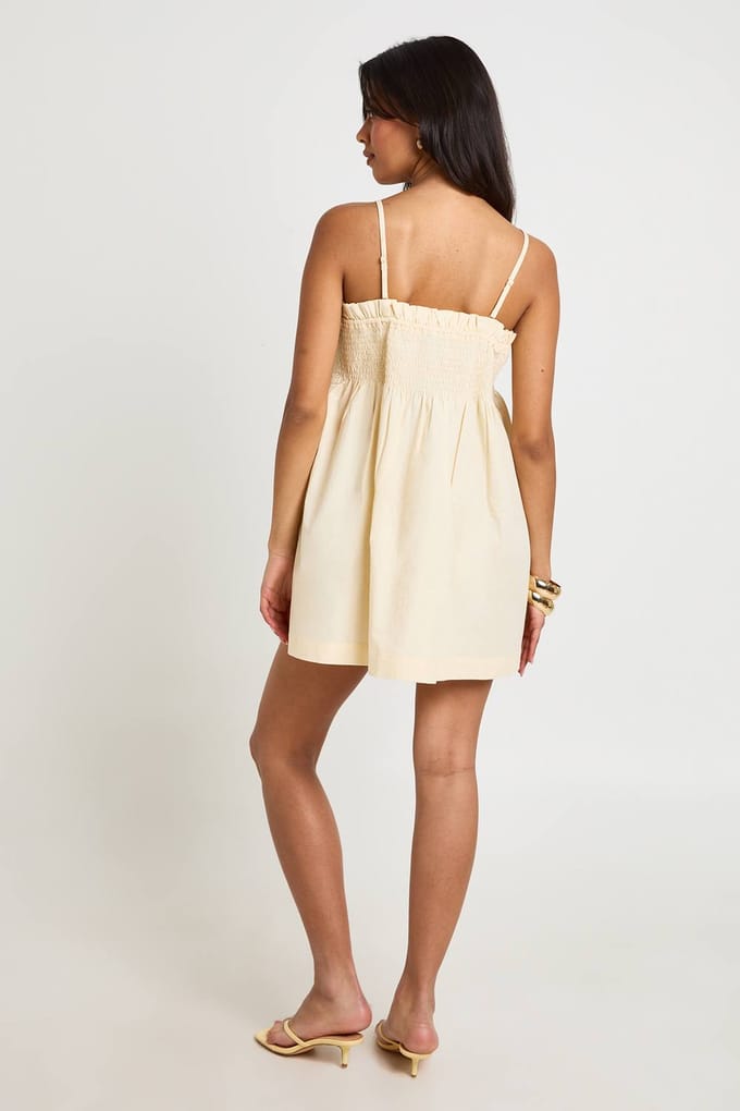 boohoo Dames Mini Gesmokte Jurk Met Gerimpeld Detail | Citroen | Maat: 38
