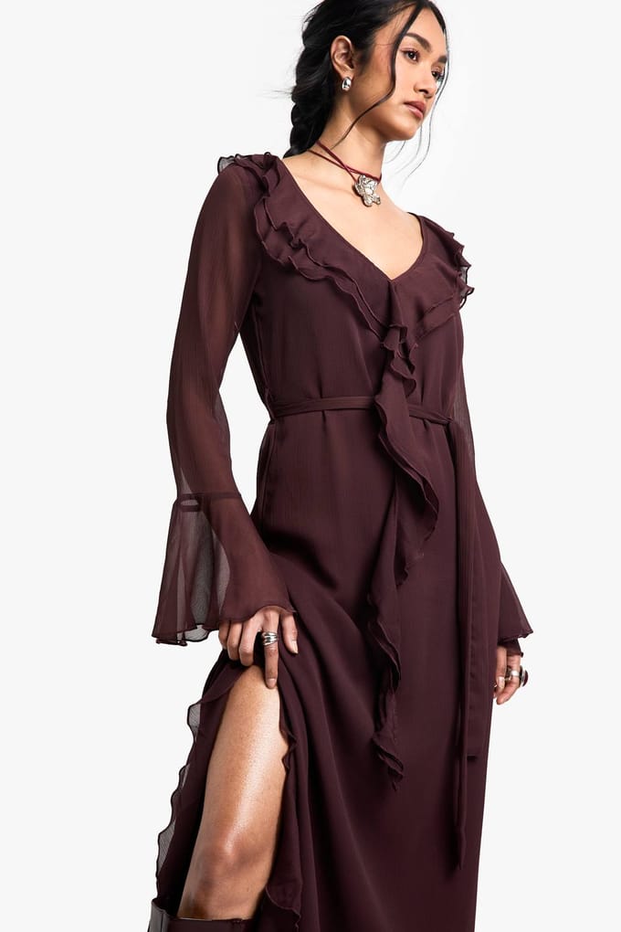 boohoo Dames Ruffle Flare Sleeve Belted Chiffon Maxi Dress | Plum | Maat: 8