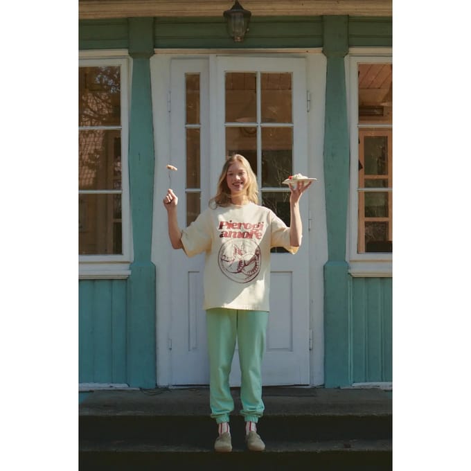 T-shirt dames She is Sunday Pierogi