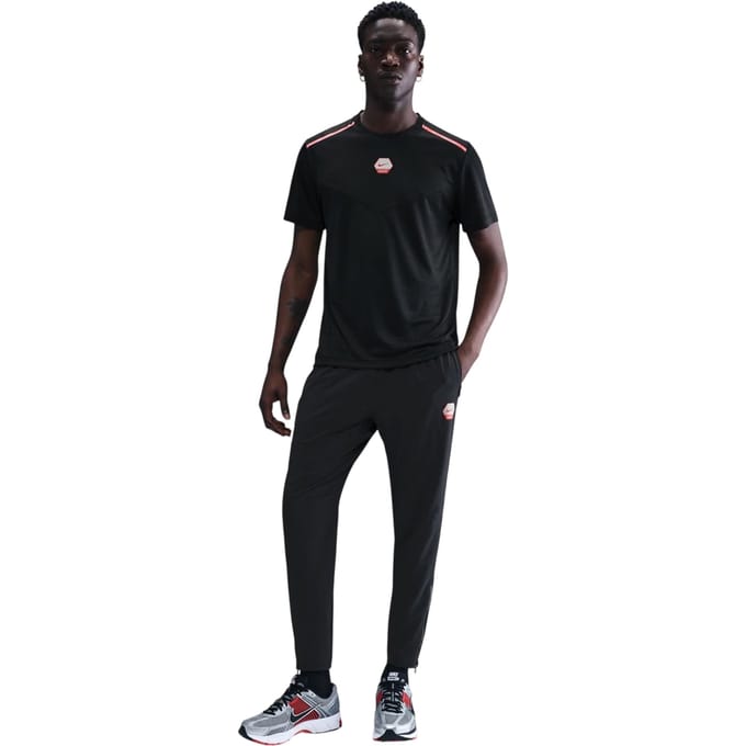 Nike Heren-T-shirt met zeshoekig logo (Zwart)