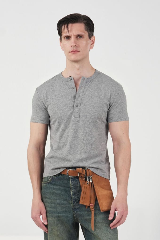 Slim Fit Crew Neck Knop T-shirt
