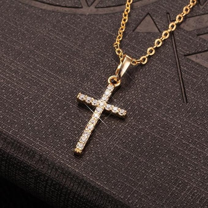 Ketting met hanger kruisje, steentjes goudkleur