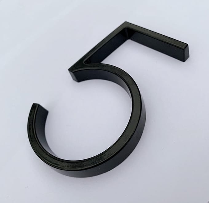 ***Zwart Modern Huisnummer - nr 5 - Zwevend Huisnummer 125mm - van Heble® ***