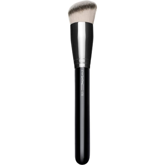 Synthetic Rounded Slant Brush 170 - Štětec Na Make-up