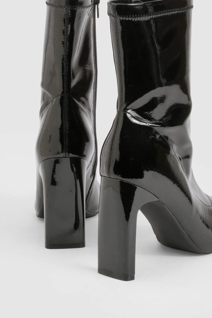 boohoo Dames Gestructureerde Lakleren Platte Hak Enkellaarzen | Black | Maat: 8