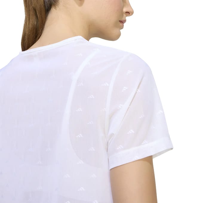 Kort fit sport-T-shirt met logoreliëfs