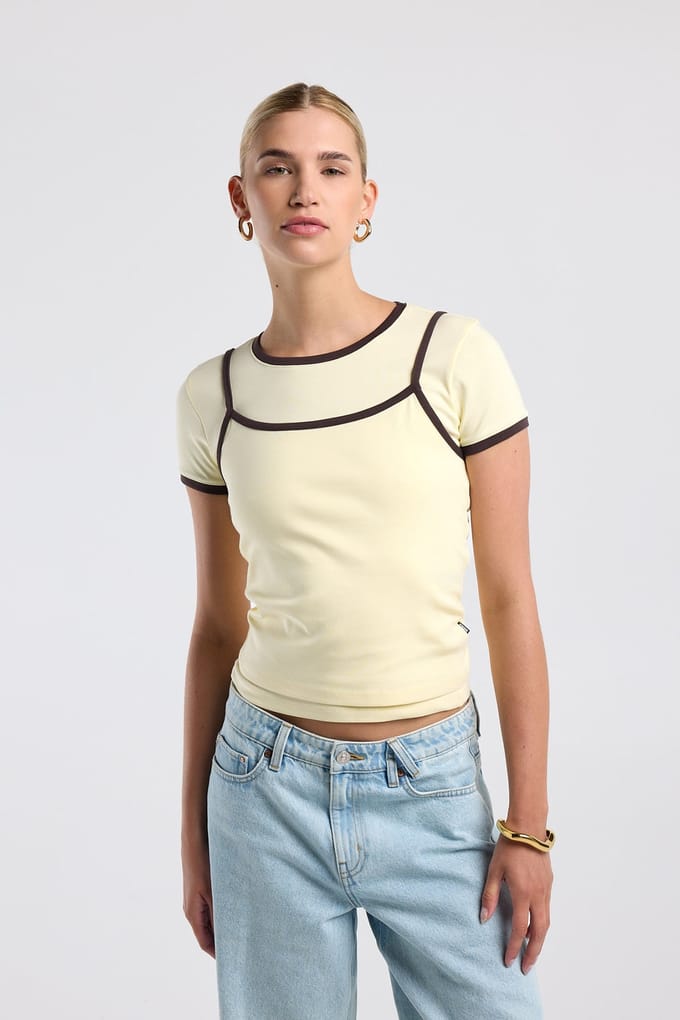 America Today Evea Light Yellow Maat: S | Tops Outlet | Dames | Geel