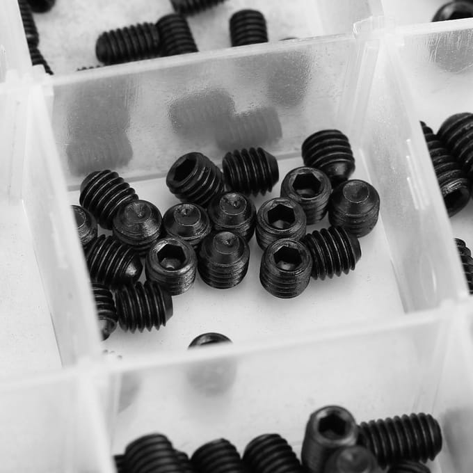 240 stuks Koolstofstaal Zeskant Schroefset Stelschroeven Bouten Met Plastic Koffer
