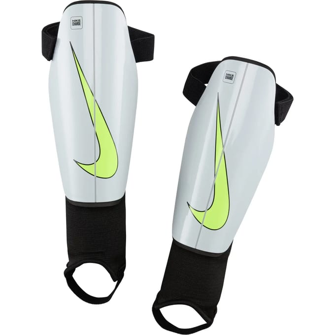 Scheenbeschermers Nike Charge