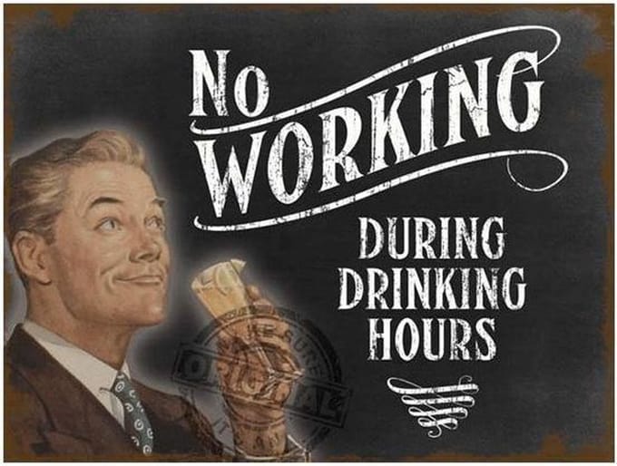Metalen muurplaat drinking hours 30 x 40 cm