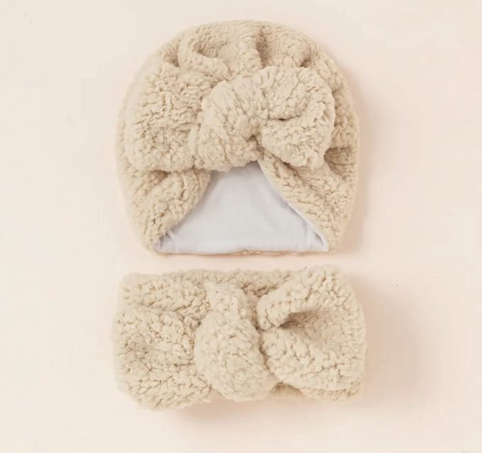 baby muts en sjaal - teddy - meisje - muts - sjaal - set - beige - kraamcadeau