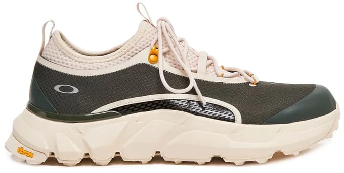 Oakley Apparel Light Shield Trailschoenen Beige EU 40 Man
