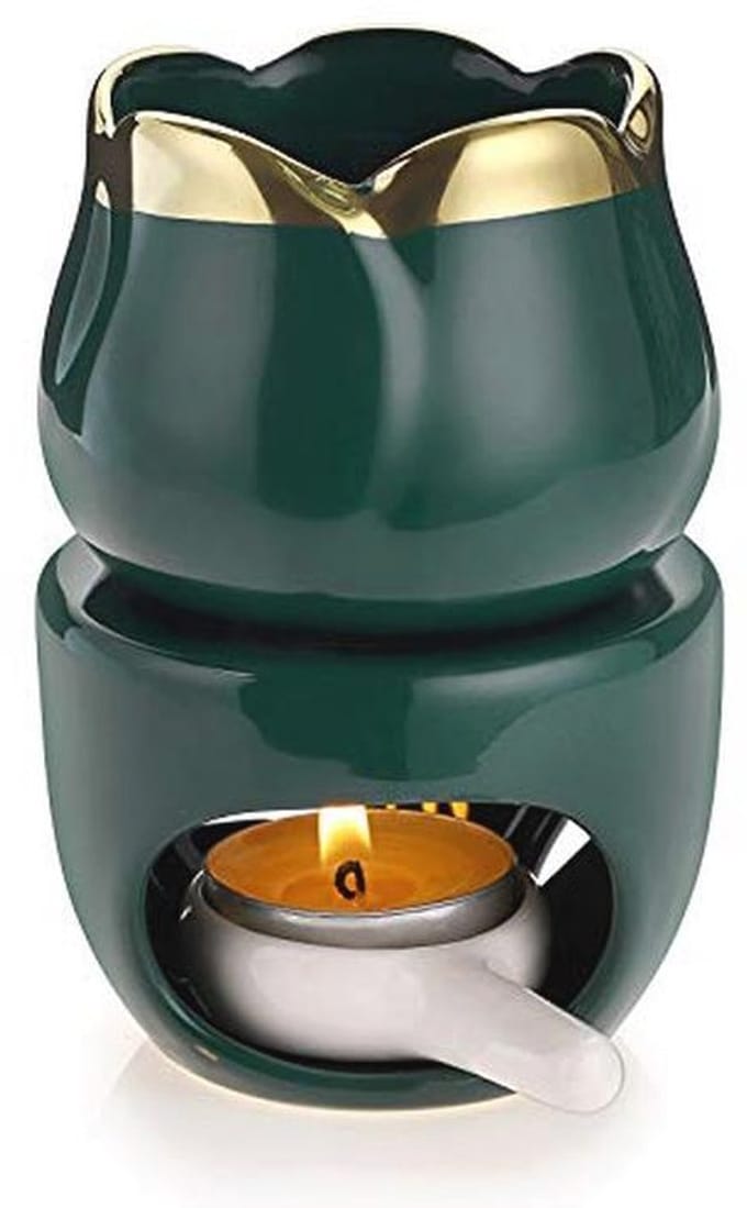Keramische etherische oliebrander voor wax smelt met decoratief bloemmodel in groen