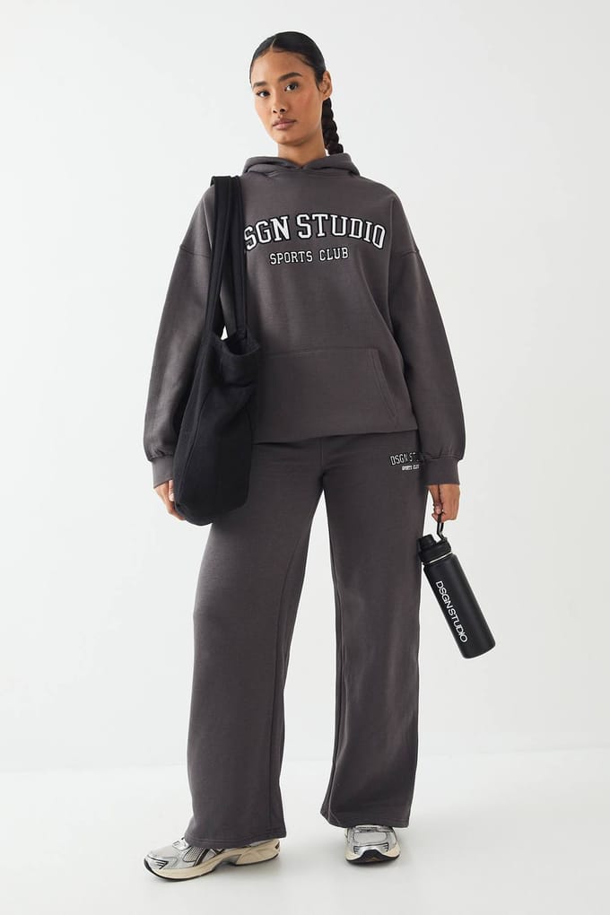 Dames DSGN Studio Applique Oversized Hoodie | Houtskool | Maat: Small