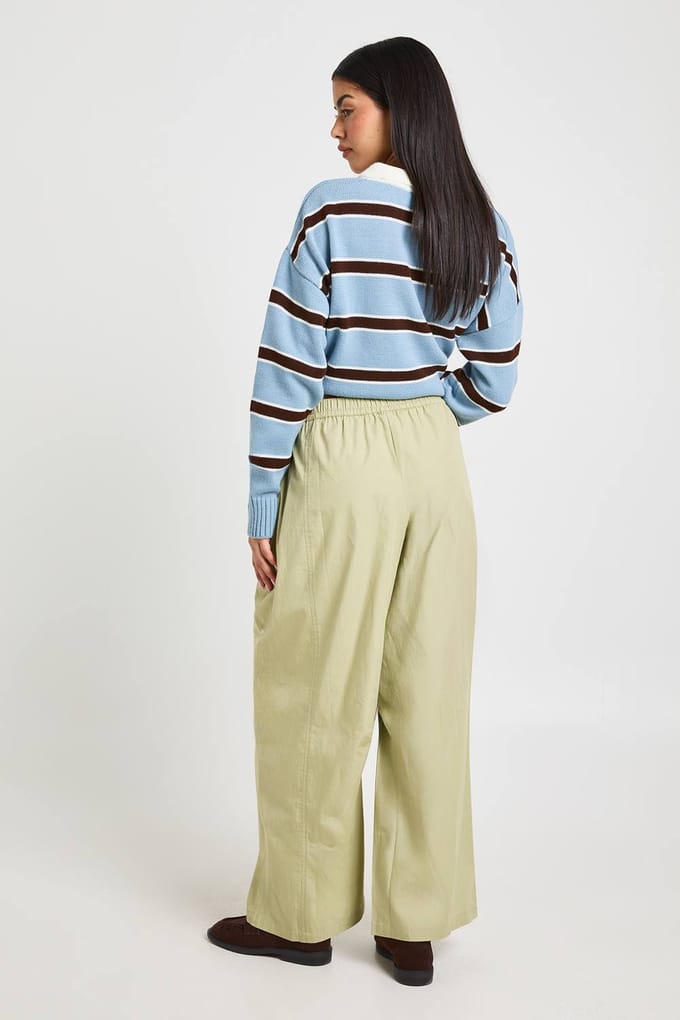 boohoo Dames Poplin Gecroppte Barrel Pijp Broek | Pistache | Maat: 40