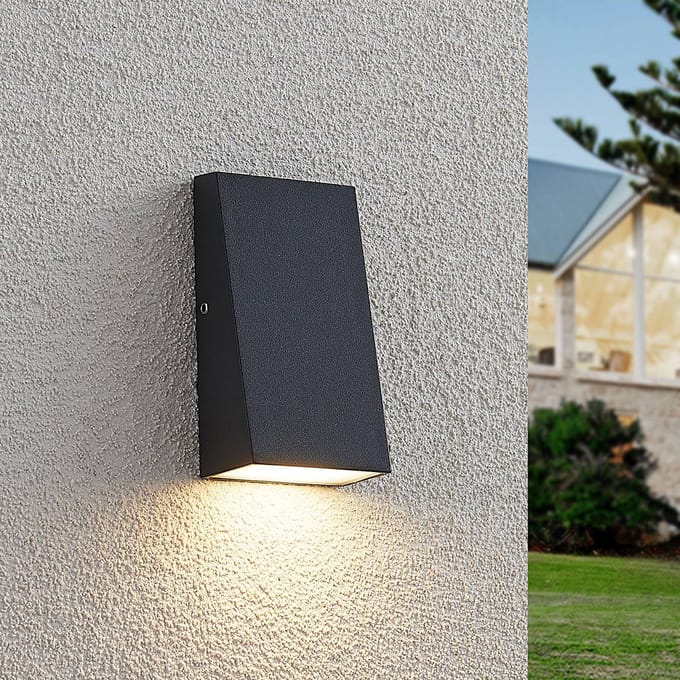 Lucande Adarey LED buiten wandlamp, IP54