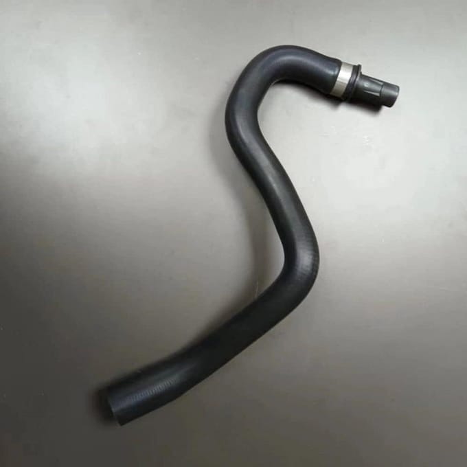 Verwarmingsbuis - Auto Onderdeel - Motor Koeling - Directe Vervanging - 1 Stuk - Zwart
