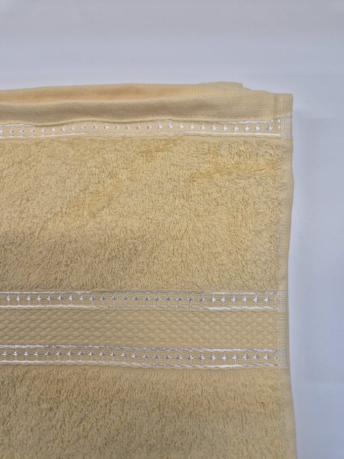 Luxe Badhanddoek - Geel - 70 x 140 cm