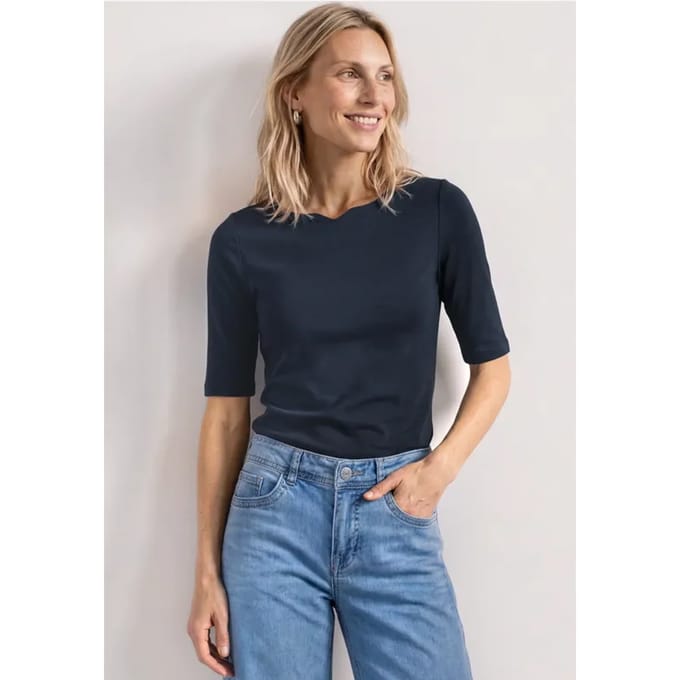 Shirt met golvende halslijn in effen kleur