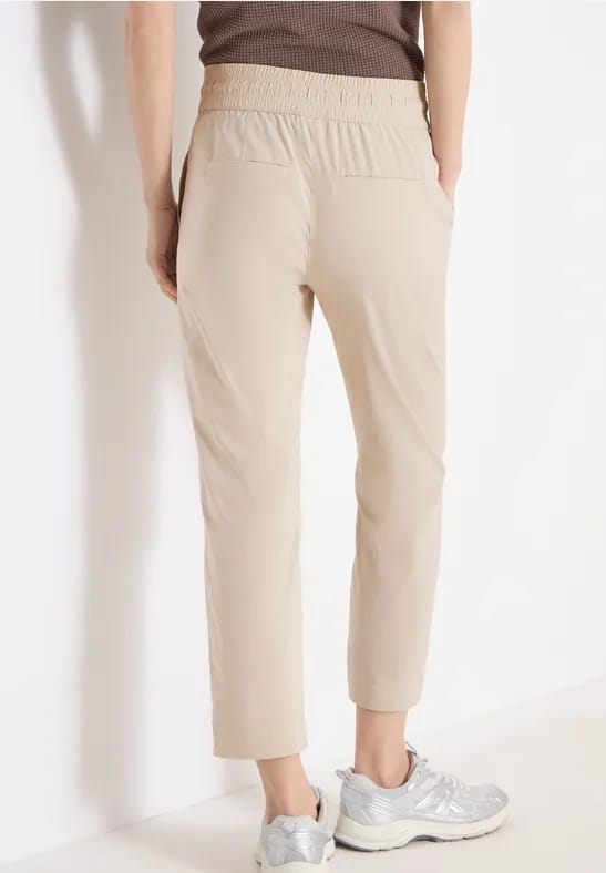 7/8 Mid Waist Slim Legs broek in casual fit