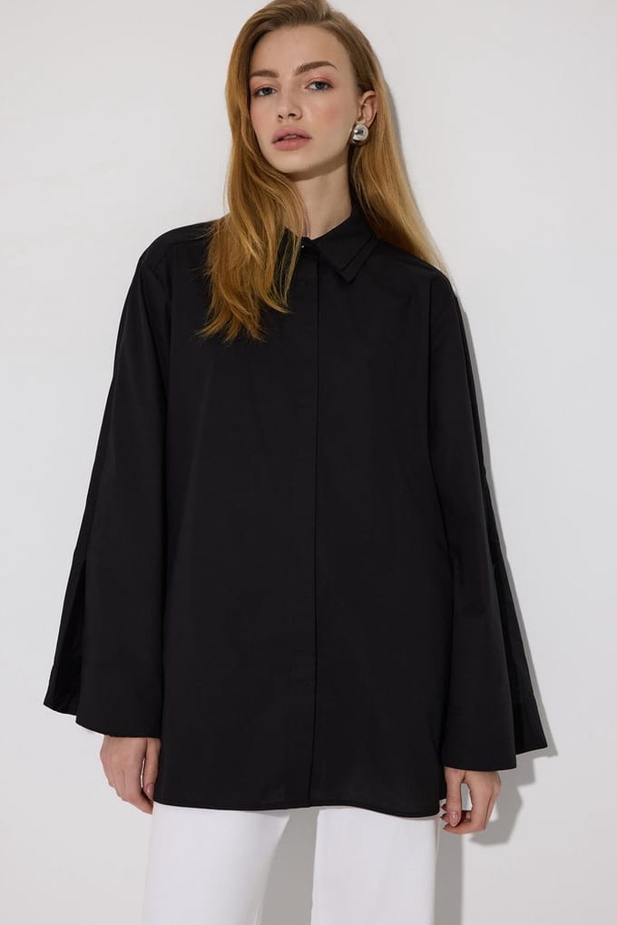 Touché Privé - Blouse met dubbele kraag en ritsdetails - Zwart - Dames