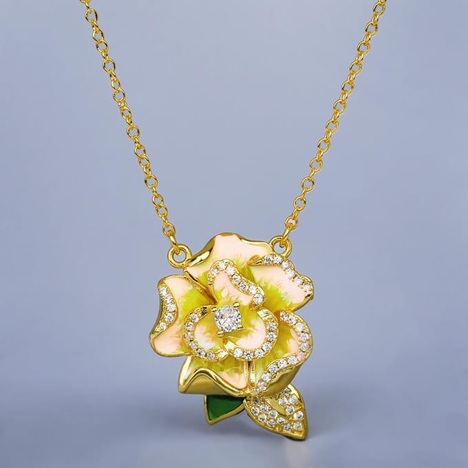 Collier Élégant Européen Fleur Camélia Feuille Verte Pendentif Émail beige