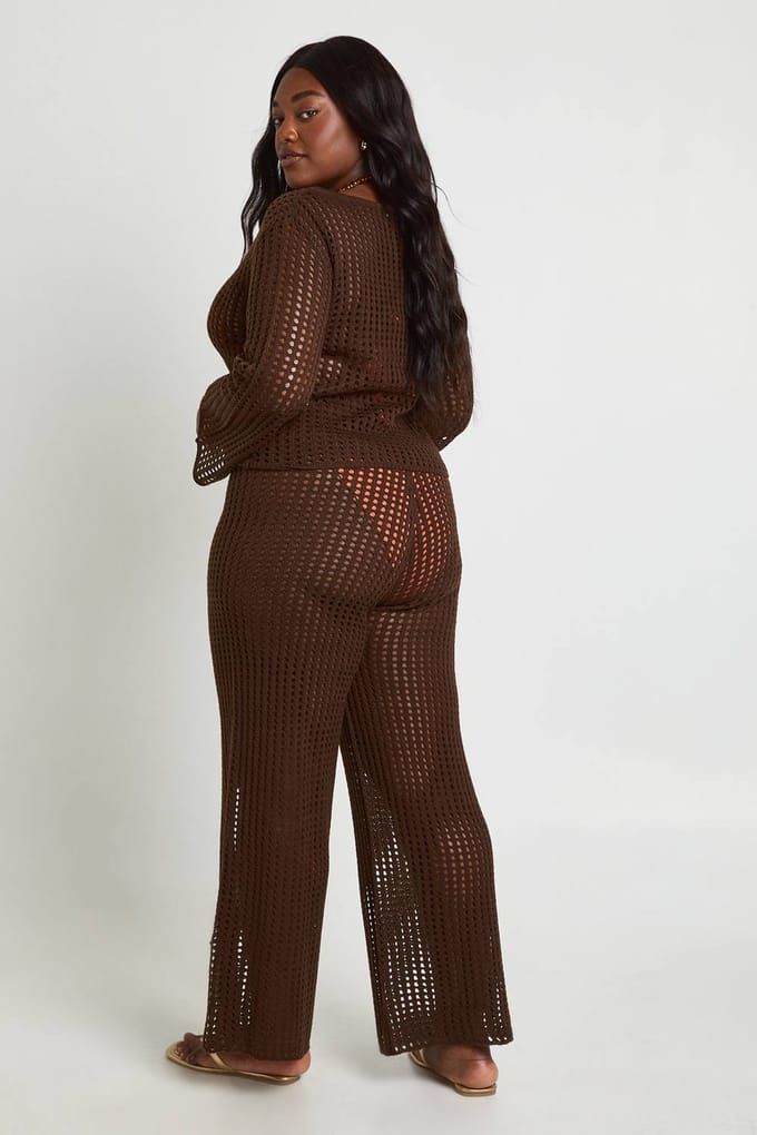 boohoo Dames Plus Beach Wijde Pijp Gehaakte Broek | Chocoladebruin | Maat: 44