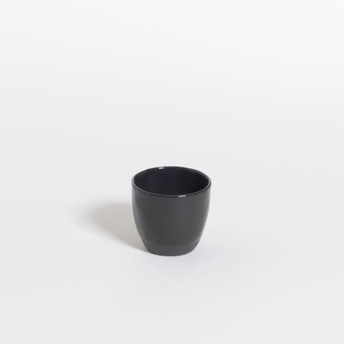The Table atelier - espressokopje - Ø 6 - 65 cl - handgemaakt - zwart/wit